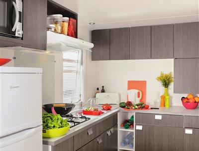 kitchen Cottage Louisiana 4/5 people - 31m² Camping La Roseraie La Baule