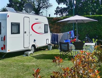 semi-shaded tent pitches